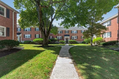 930 Massachusetts Ave #5 1