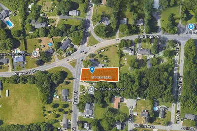 371 Bark St 1
