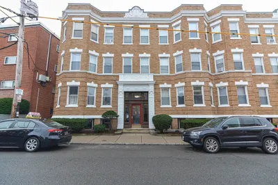 233 Kelton St #4