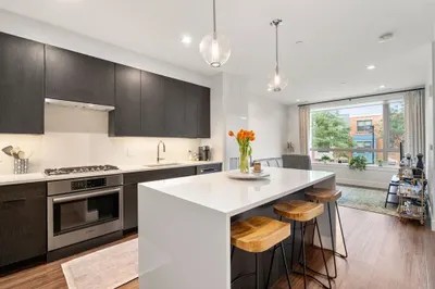 99 Sumner St #209