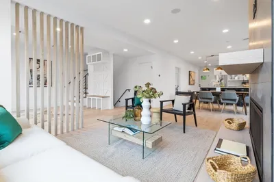 916 Broadway #2