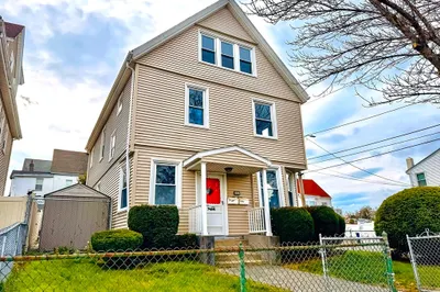 238 Malden St 1