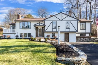 201 Crossfield Road 1