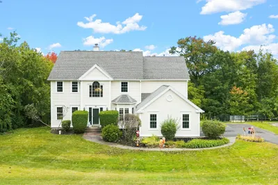 12 Lancelot Road 1
