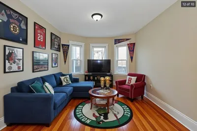 40 Fox Street #1