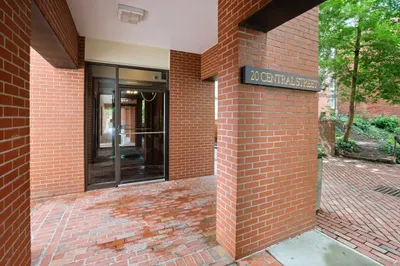 20 Central St #306