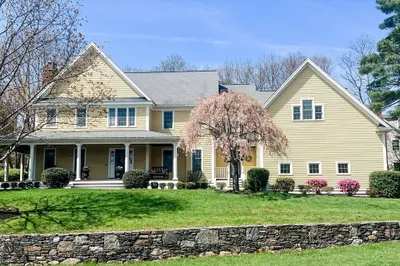 11 Davis Brook Drive 1