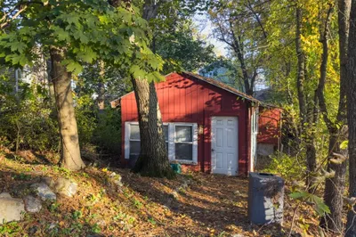 12 Parkview Ter