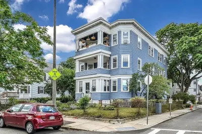 559 Adams St #2 1