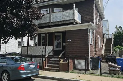 11 Forrest St