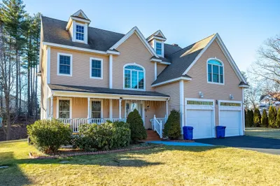 2 Copley Dr 1