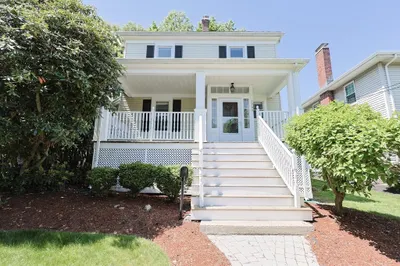100 Maple St