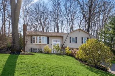 19 Duggan Dr