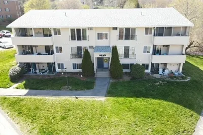 24 Glen Devin St #24 1