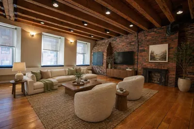 154 Commercial St #2