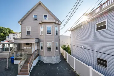 22 Faulkner St #1