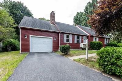 21 Station Ave 1