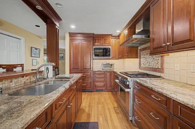 16 Hickory Hill #16 1