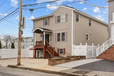 71 Rose St
