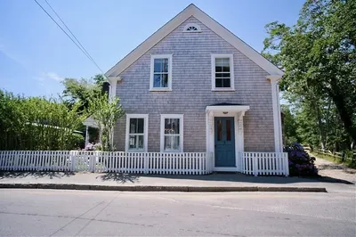 82 Center St 1