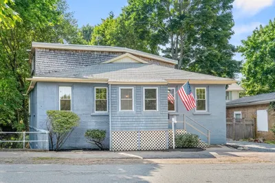 44 Norwood Ave