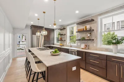 9 Russell St #1