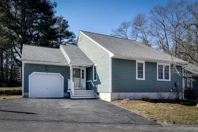 44 Laurelwood Drive #44 1