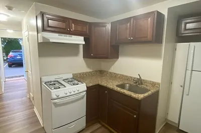 72 Washington St #3