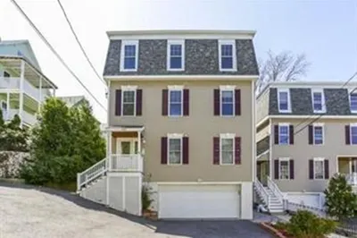 137 Calumet St #3