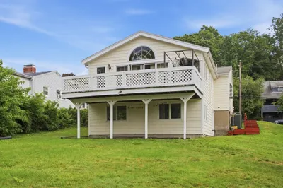 32 Brayton Rd 1