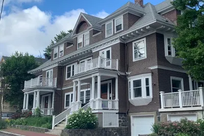 18 Whittier St #2R