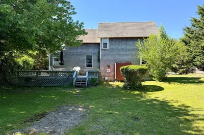 19 Perkins Avenue 1