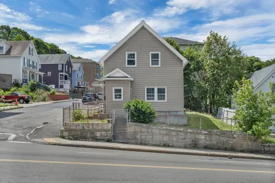 154 Belmont St 1