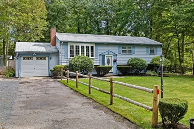 276 Woodland Drive 1