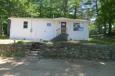4 Cranberry Meadow Shore Rd 1