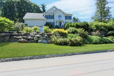 1 Sweet Meadow Dr 1