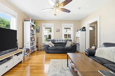 53 Willard St #1 1