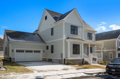 24 Senator Bolling Cir 1