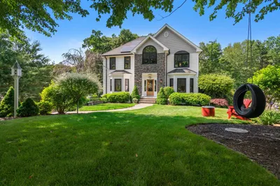25 Riverfront Drive 1