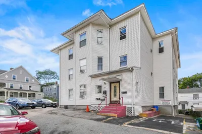 22 Hollywood St #22-1 1