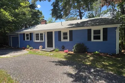 365 Phinneys Ln 1