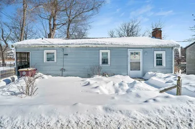 116 Greenvale Ave