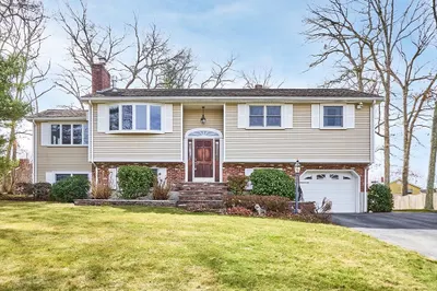 24 Lucaya Cir 1