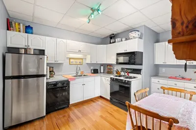 115 W Emerson St #102 1