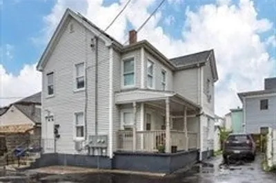 34 Quequechan St