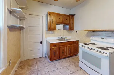 23 Endicott Ave #1F 1