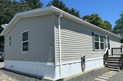 41 Pine St #13