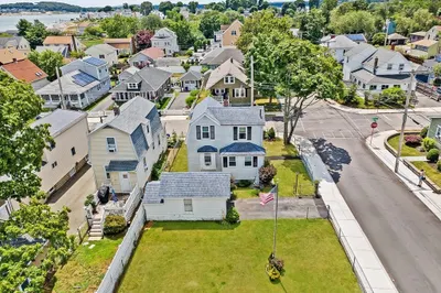 106 Darrow St