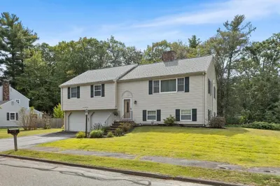 7 Hickory Lane