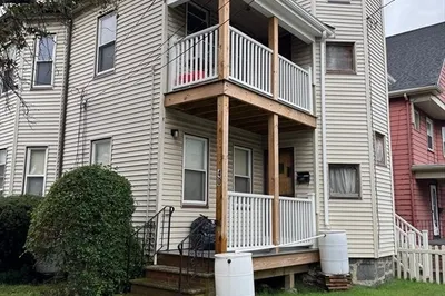 40 Wilbur St 1